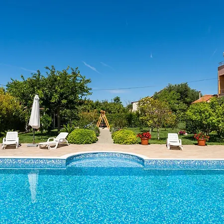 Appartamento Bonex-8 By Interhome