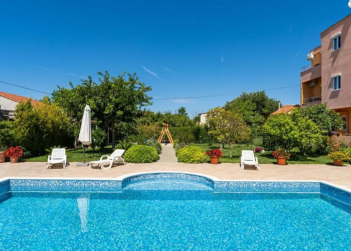 Apartmán Bonex-8 By Interhome